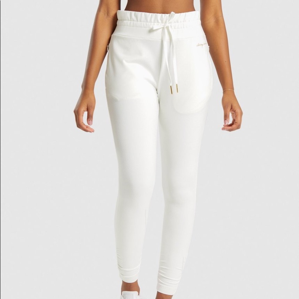 Gymshark Whitney Jogger in Unbleached In Small